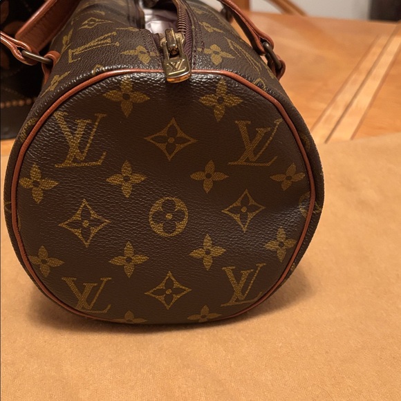 Louis Vuitton Monogram Papillon Shoulder Bag - Picture 3 of 8